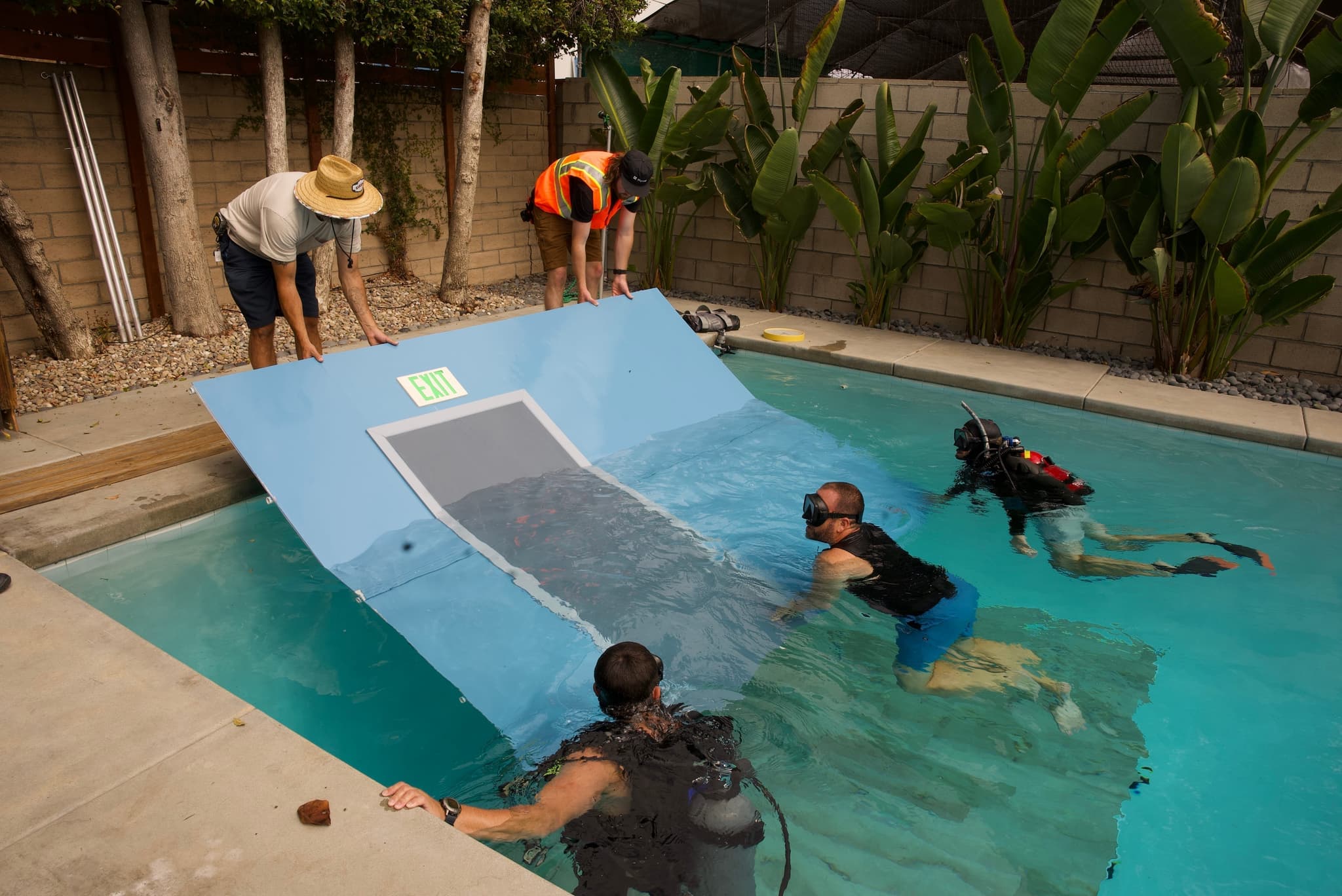Pool BTS 05